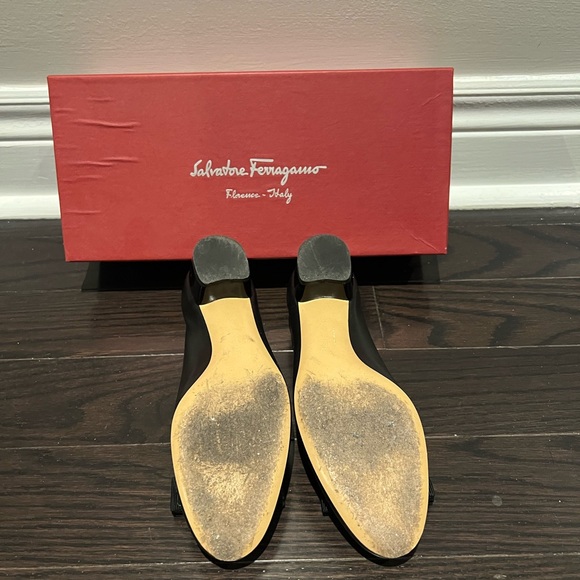 FERRAGAMO VARA 3CM black leather heels, 5.5 - Picture 2 of 4